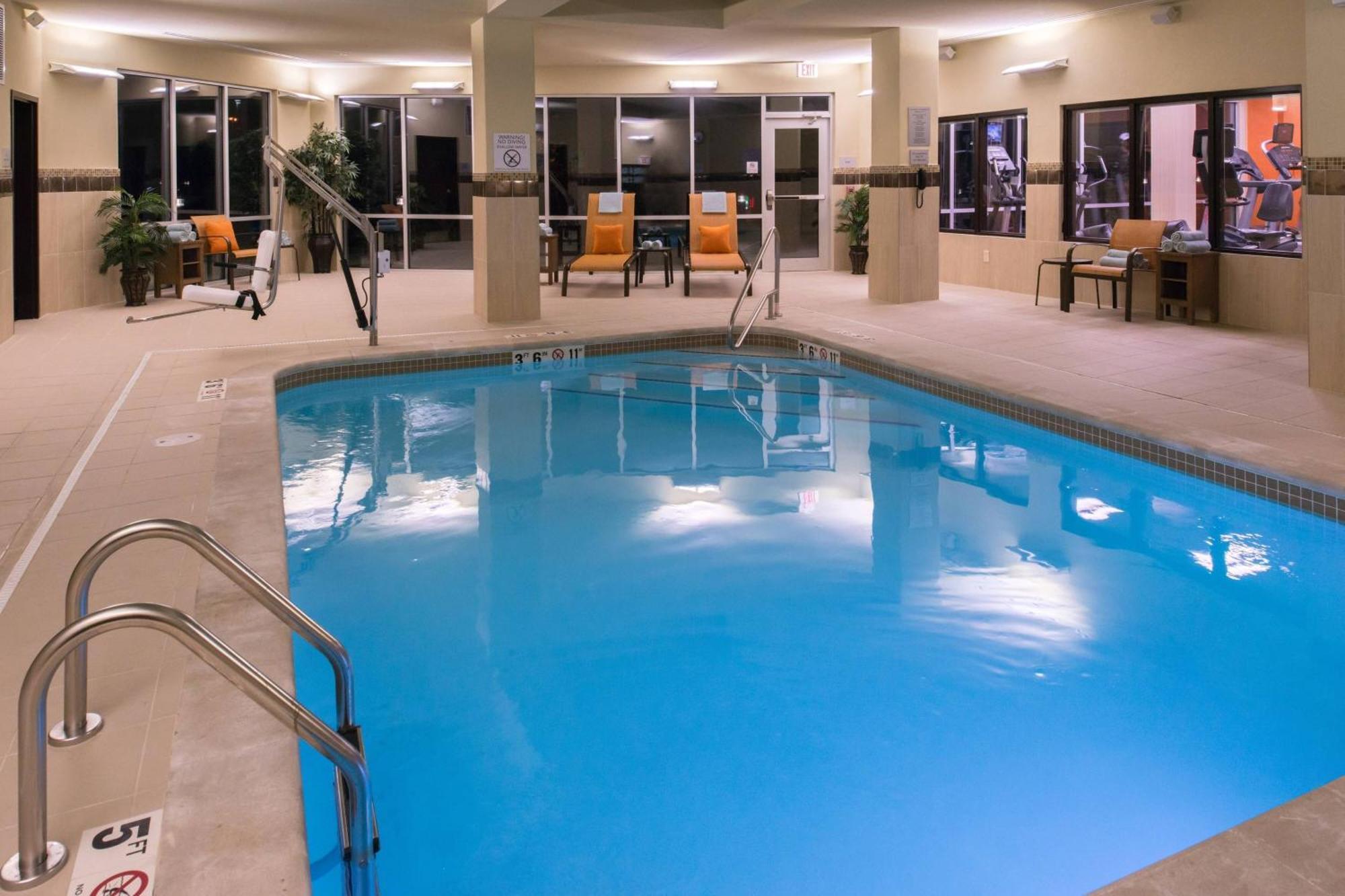 Courtyard By Marriott Hot Springs Hotel Exterior foto